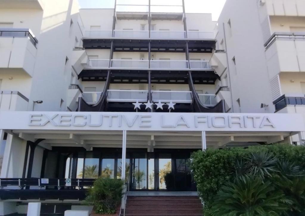 Hotel Executive La Fiorita Rimini Exterior photo